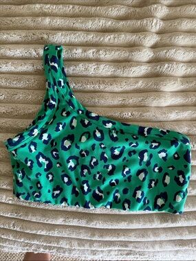 all in motion Green One-Shoulder Leopard-Print Sports Bra